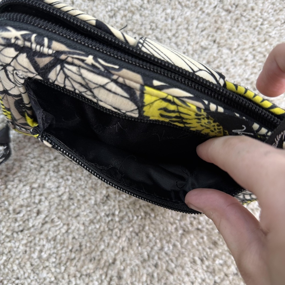 Vera Bradley Wallet Womens One Size Yellow Floral Quilted Cotton Wristlet Zip ID - Picture 4 of 7